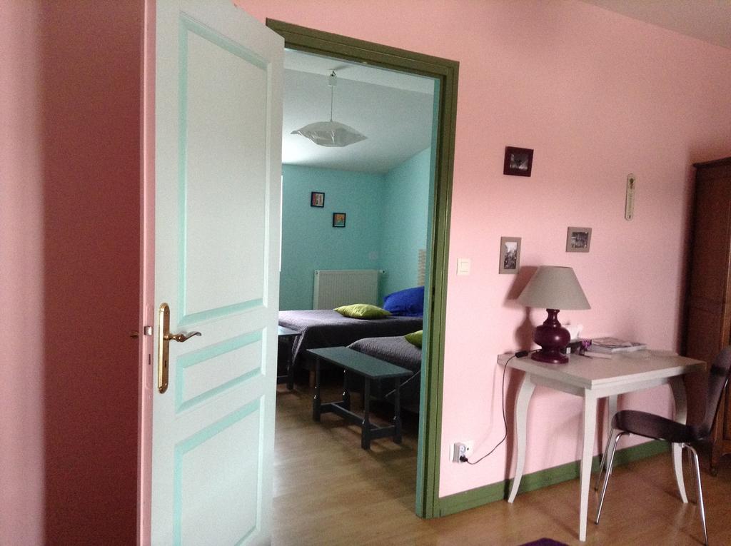 Chambres D'Hotes L'En Haut Des Vignes Mérignac Rom bilde
