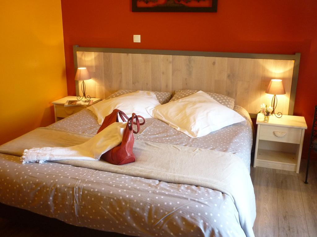 Chambres D'Hotes L'En Haut Des Vignes Mérignac Rom bilde