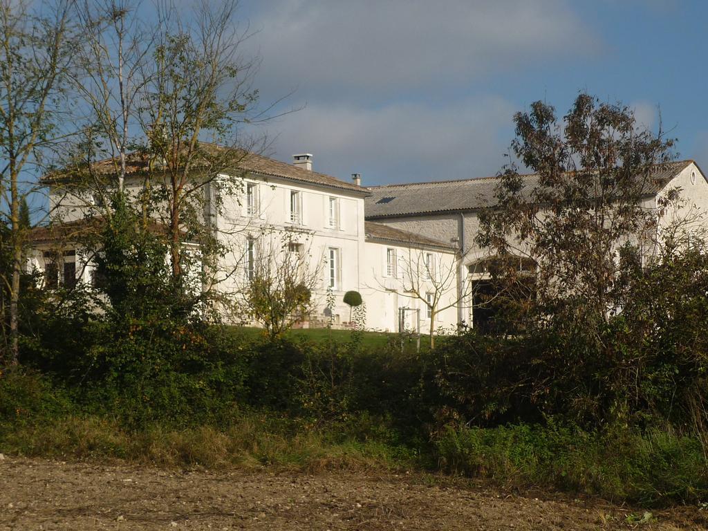 Chambres D'Hotes L'En Haut Des Vignes Mérignac Eksteriør bilde